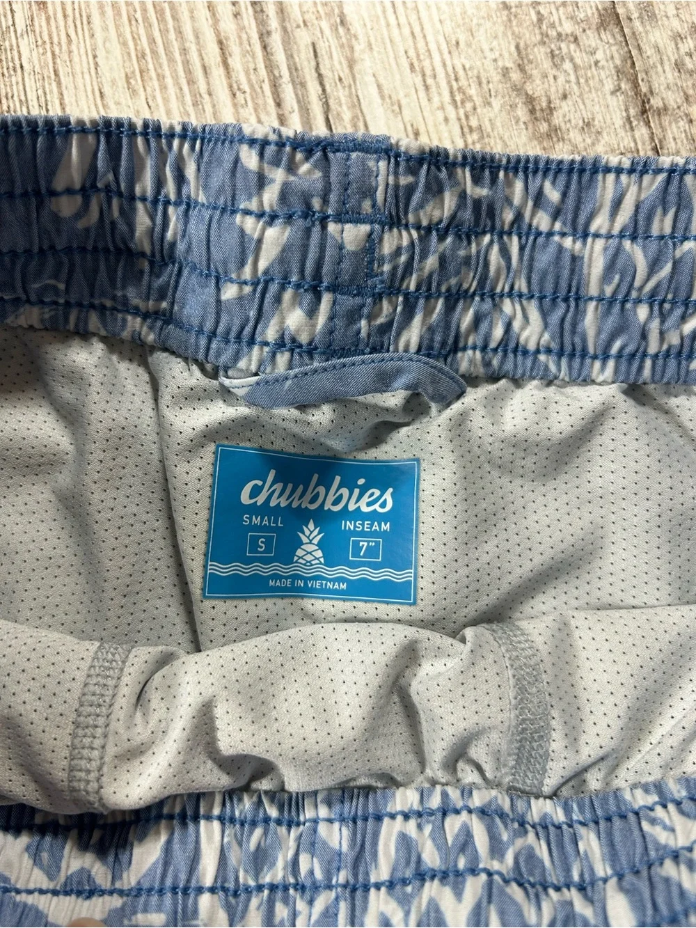 Men’s Chubbies Thigh-Napples Stretch Swim Trunks Blue Small 7” inseam